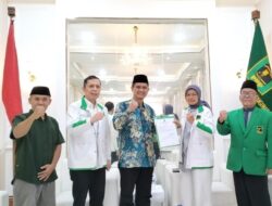 PPP Berikan Surat Tugas kepada Zainal Arifin atau Kang Ipin Maju di Pilkada Purwakarta 2024