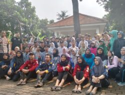 Lurah Jati Bening Baru bareng Camat Pondok Gede Hadiri Bulan Bakti Gotong Royong