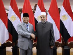 Menhan Prabowo Sambut Kedatangan Grand Syekh Al Azhar