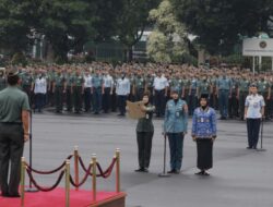 Kabalitbang Kemhan Pimpin Upacara Bendera Bulanan, Sampaikan Amanat Sekjen Tentang Ketangguhan
