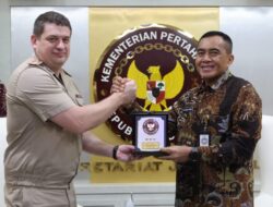 Sekjen Kemhan Menerima Courtesy Call Athan Rusia