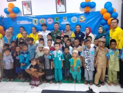 Road Show Sunat Keliling, 30 Anak Ikut Sunat Massal di Karawang Barat