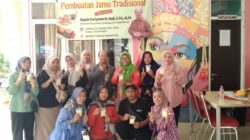 RW 03 Sunter Jaya Gelar Seminar Pembuatan Jamu Tradisional
