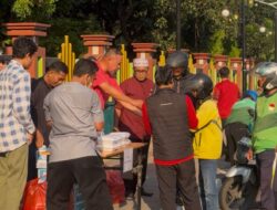 Wali Kota Tri Adhianto Bersama ASN Kota Bekasi Tebar Berkah Lewat Aksi Jumat Peduli