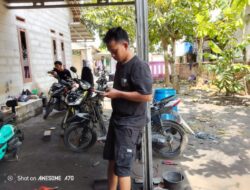 Kisah Inspiratif Sumarna, Lulusan SMP yang Sukses Merintis Bengkel Motor di Karawang