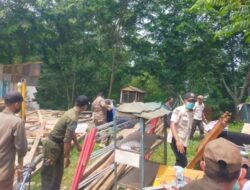 Pastikan TKD Digunakan Sesuai Aturan, Cikarang Selatan Tertibkan 14 Bangunan Liar di Sukasejati