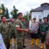Wakil Panglima TNI Tinjau Pengungsi Banjir di Takengon dan Pidie Jaya