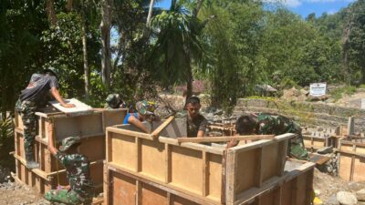 Pulihkan Akses Warga, TNI AD Bangun Jembatan Gantung Perintis Garuda di Padang