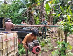 Personel TMMD Ke-127 Kodim 1514/Morotai Lakukan Pemasangan Mesin Bor Air di Desa Falila