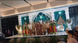 Bak Raja dan Ratu Sehari, Saeful Arif dan Nurul Baiti Rayakan Hari Bahagia dalam Balutan Adat Jawa
