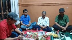 Warga RT 10 RW 02 Ciracas Menggelar Kegiatan Arisan Dengan Bahas Masalah Sampah dan Ekonomi Sosial Warga