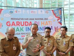 Kemendagri Gencarkan Pembagian Bendera Merah Putih