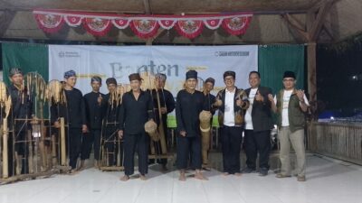 Kabid Kebudayaan Disdikbud Banten Apresiasi Pentas Dogdog Lojor di Kasepuhan Cipinang Digagas Rindang Indonesia 