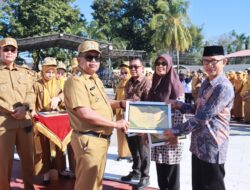 Bupati Takalar Pimpin Apel Gabungan, Tekankan Disiplin ASN dan Serahkan Penghargaan Purna Bakti