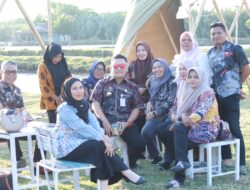 Diskominfo Takalar Promosikan Pesona Sunset Paria Lau Lewat Kunjungan Santai Bersama Jajaran