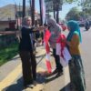 Diskominfo Takalar dan Jajaran Pasang Umbul-Umbul, Semarakkan HUT ke-81 Kemerdekaan RI di Sepanjang Jalan Poros