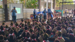 Mahasiswa KKN UBP Karawang Bangun Budaya Pilah Sampah di Desa Sukarukun Lewat Psikoedukasi