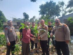 Semangat Merdeka, Polsek Pondok Gede Hijaukan Yayasan Rindang Indonesia