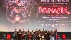 Di Balik Teror Horornya, Film Munafik: Melawan Iblis Bicara Trauma dan Keikhlasan, saat Arya Saloka Menjadi Ustaz yang Merukiah Acha Septriasa