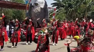 Karnaval Budaya pada Puncak Peringatan HUT ke-81 Republik Indonesia di Perum Mustika Grande Desa Burangkeng